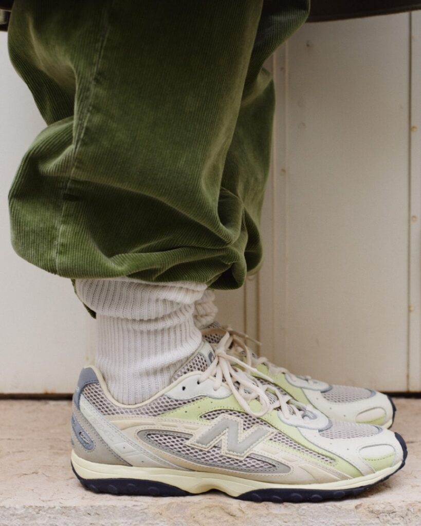 AURALEE × New Balance 204L