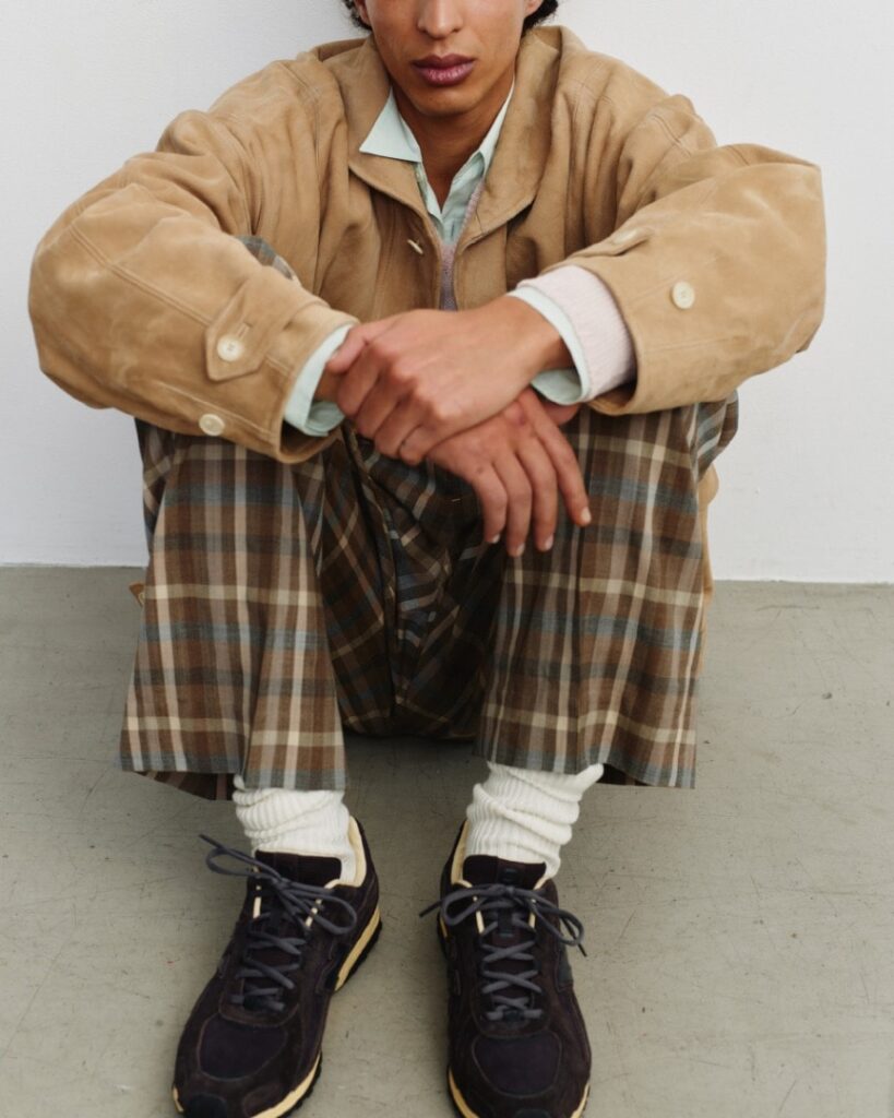 AURALEE × New Balance 204L