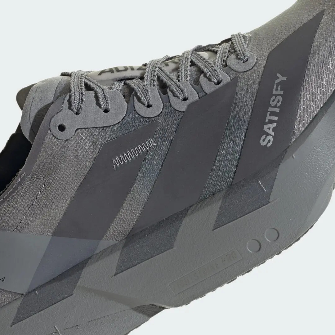 adidas × SATISFY「ADIZERO ADIOS PRO 4 SATISFY」コアブラック