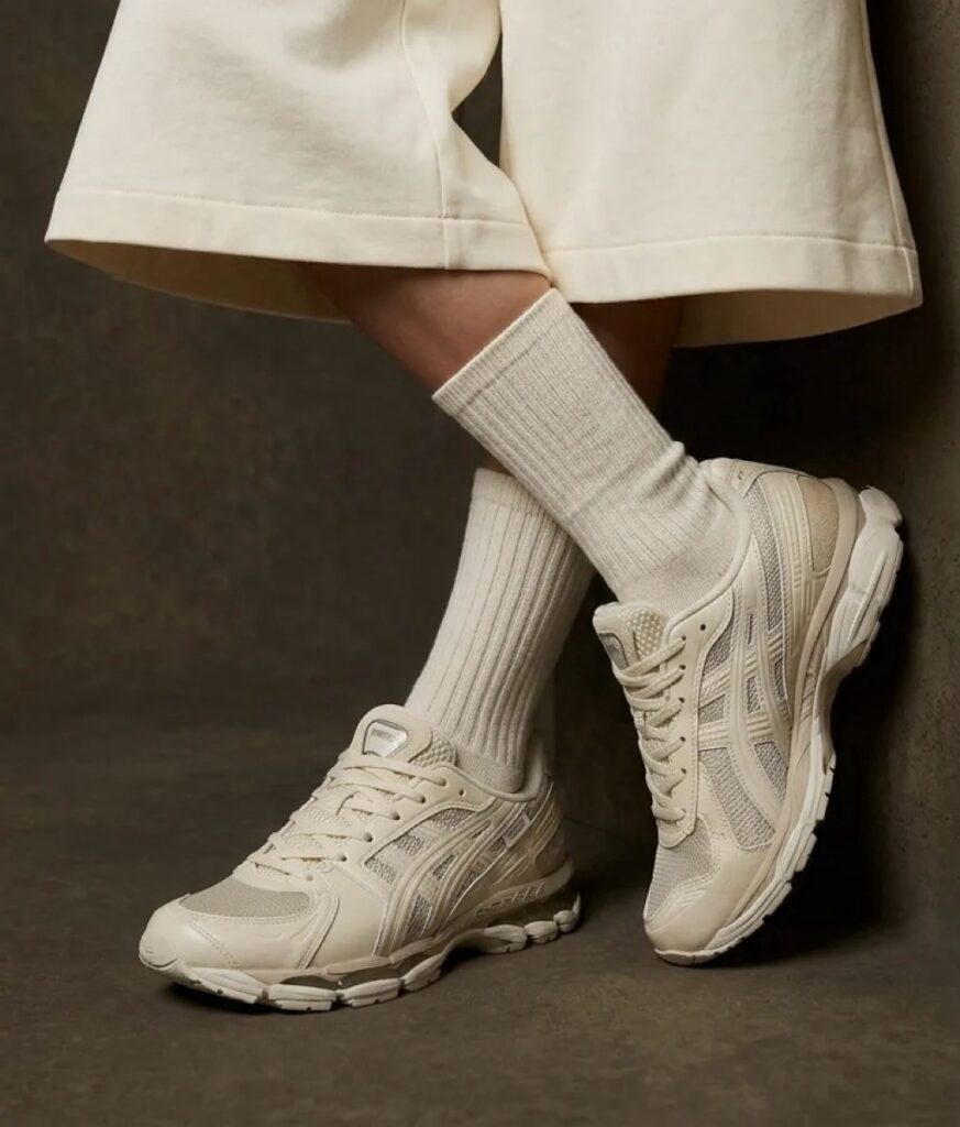 INVINCIBLE_MADNESS_ASICS_GEL-KAYANO