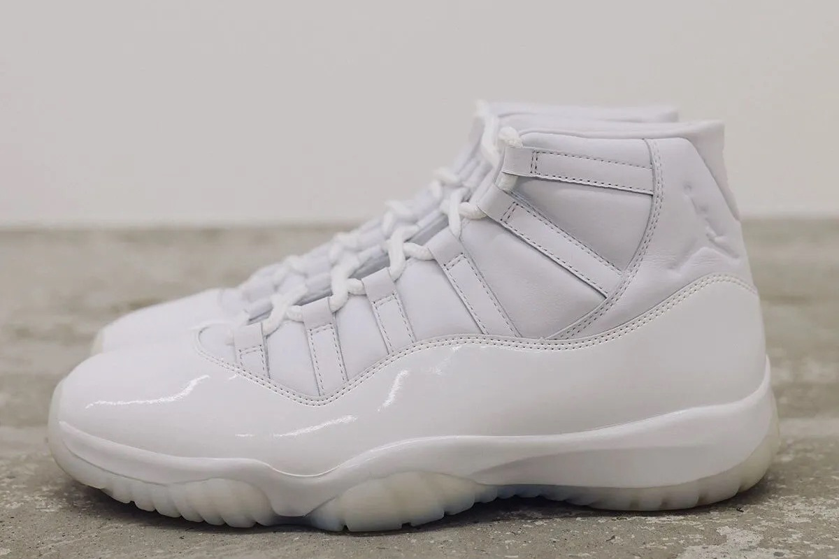 COMME des GARÇONS HOMME PLUS × Air Jordan 11 ホワイトの全体像