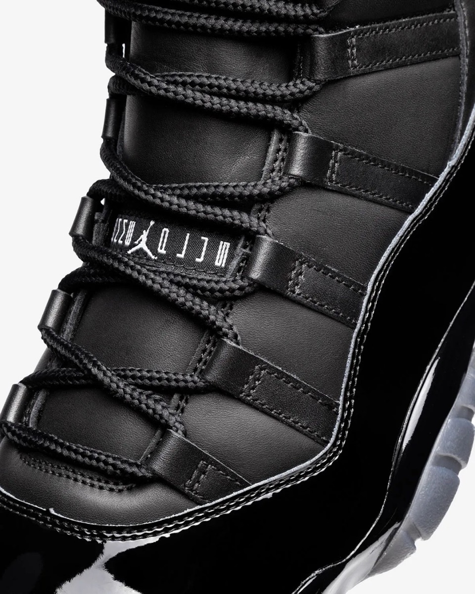 COMME des GARÇONS HOMME PLUS × Air Jordan 11 ブラック シューレースまわりのディテール