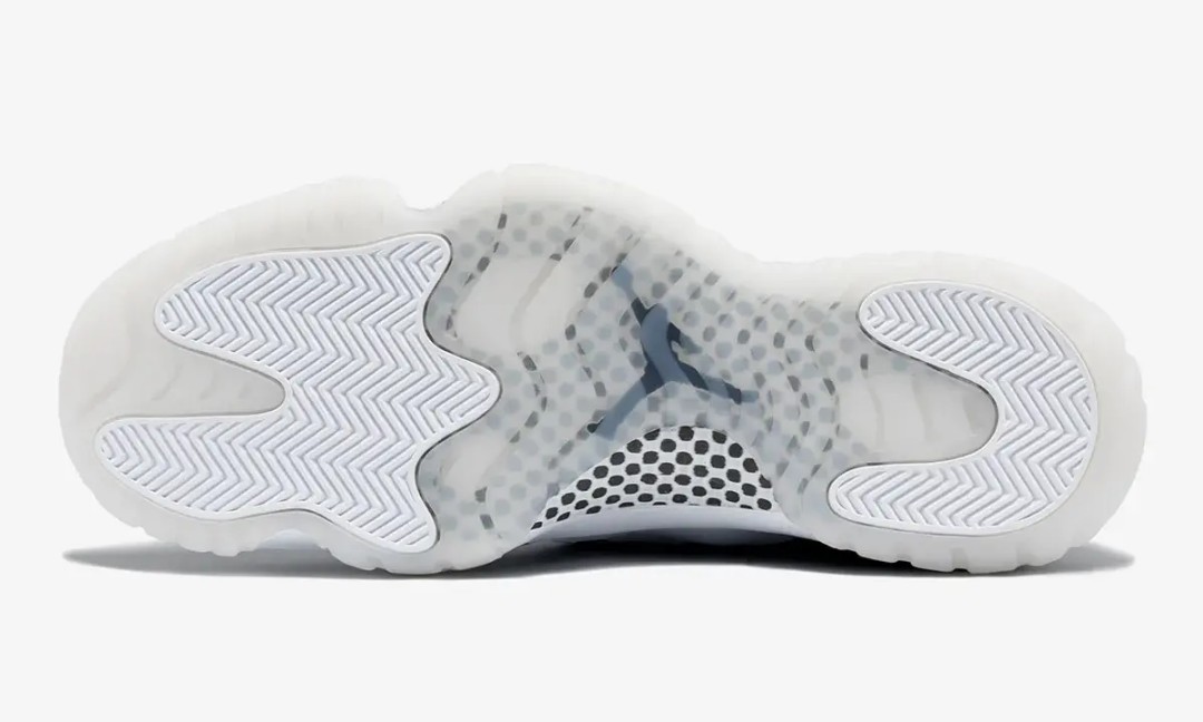 COMME des GARÇONS HOMME PLUS × Air Jordan 11 ホワイト ヒールとミッドソール
