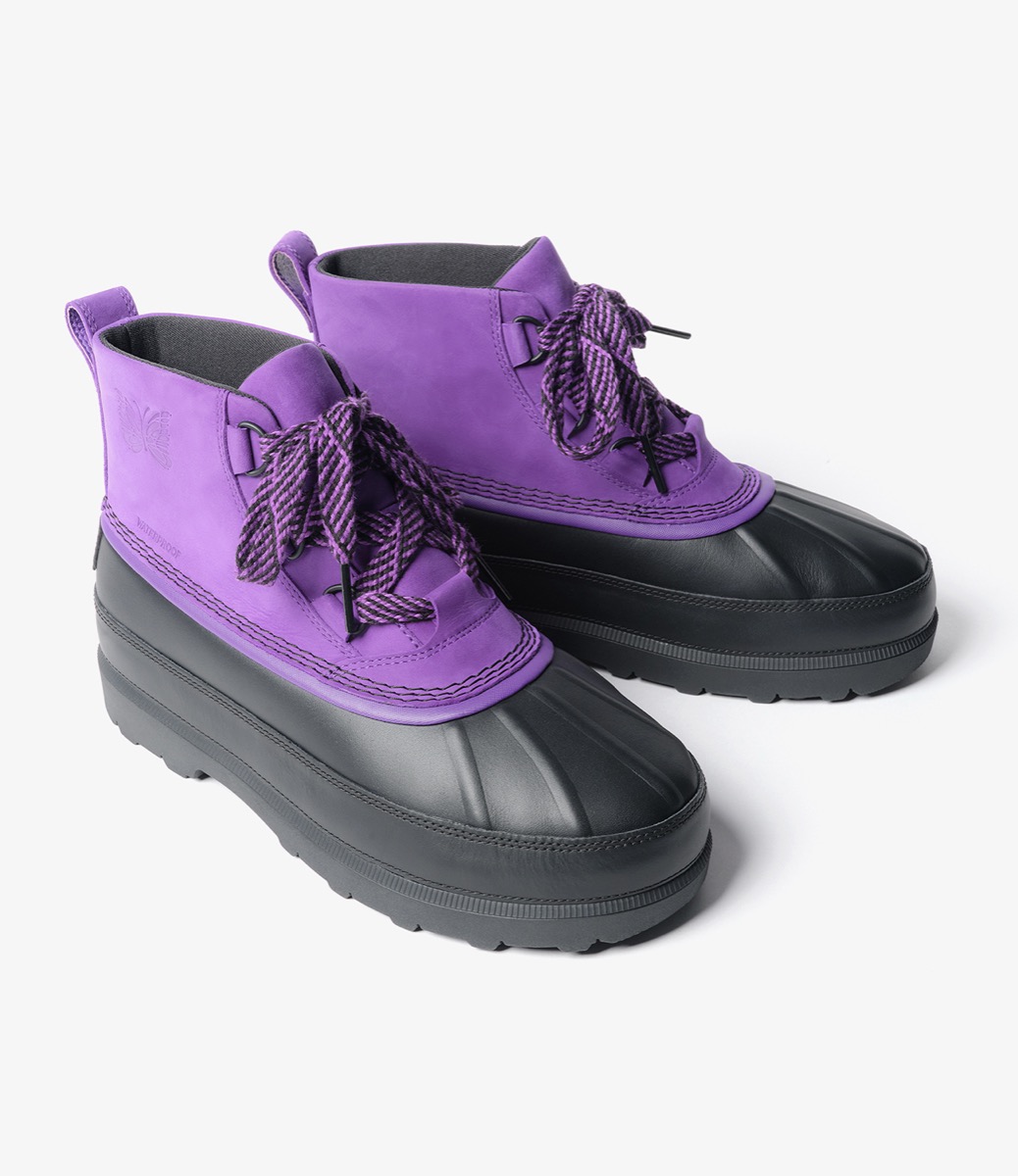 NEEDLES × SOREL Ambler Chukka Waterproof 斜め前から見たチャッカ